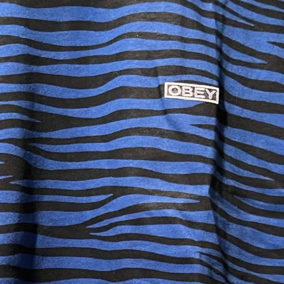 🎉🎉HP🎉🎉Obey Feisty Printed T-Shirt - Picture 6 of 6